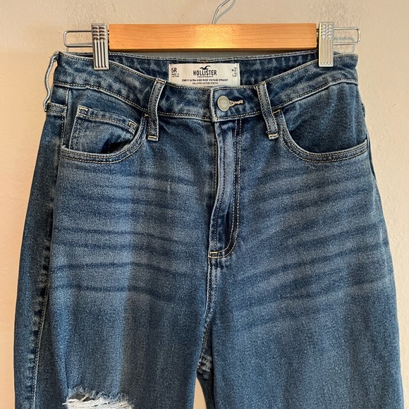 HOLISTER Curvy Ultra High Rise Vintage Straight Jeans Size 27/5 - Picture 2 of 6